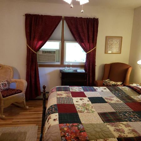 Oak Hill Bed And Breakfast Wisconsin Dells Exterior photo